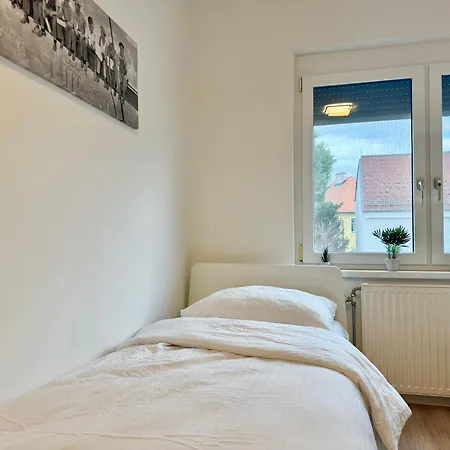 Cosy With Free Parking Near U1 Metro * גרסדורף ביי וין