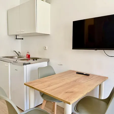Cosy With Free Parking Near U1 Metro * גרסדורף ביי וין