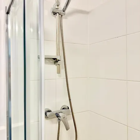 Cosy With Free Parking Near U1 Metro * גרסדורף ביי וין