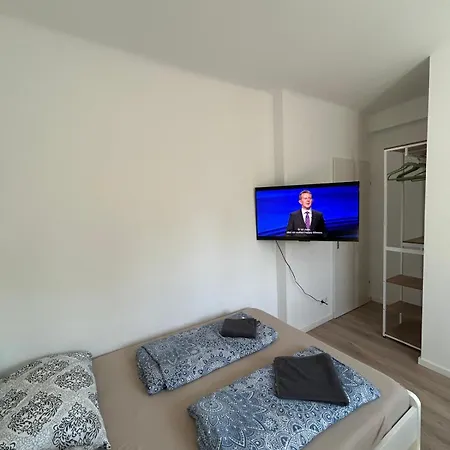 דירה Cosy With Free Parking Near U1 Metro *