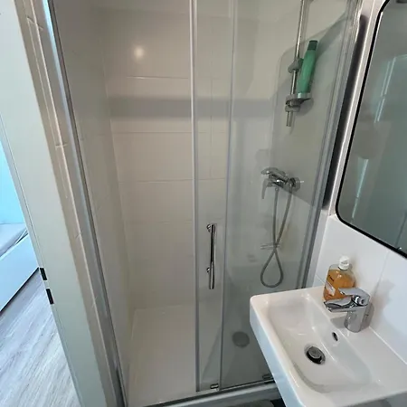 Cosy With Free Parking Near U1 Metro * גרסדורף ביי וין